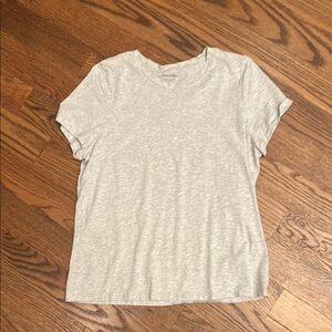 EUC Banana Republic Light Gray Short Sleeve Tee; L